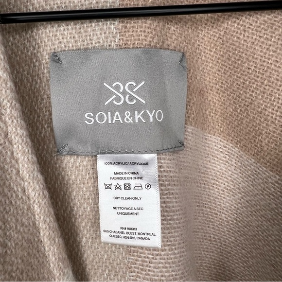 Soia & Kyo Plaid Yadira Fringe Wrap Scarfigan in Pink/Cream OS - Picture 3 of 6